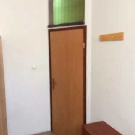 ゲストハウス Le Garage 2*